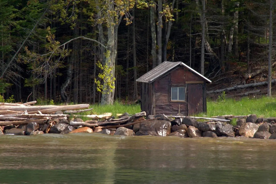 benefits of living off grid with solar power