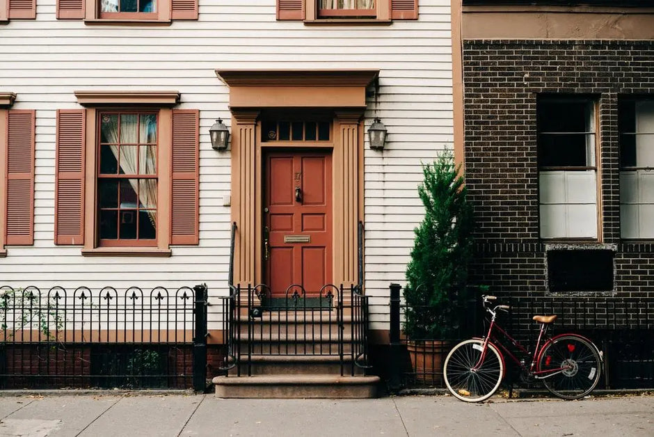 how to live off the grid in the city