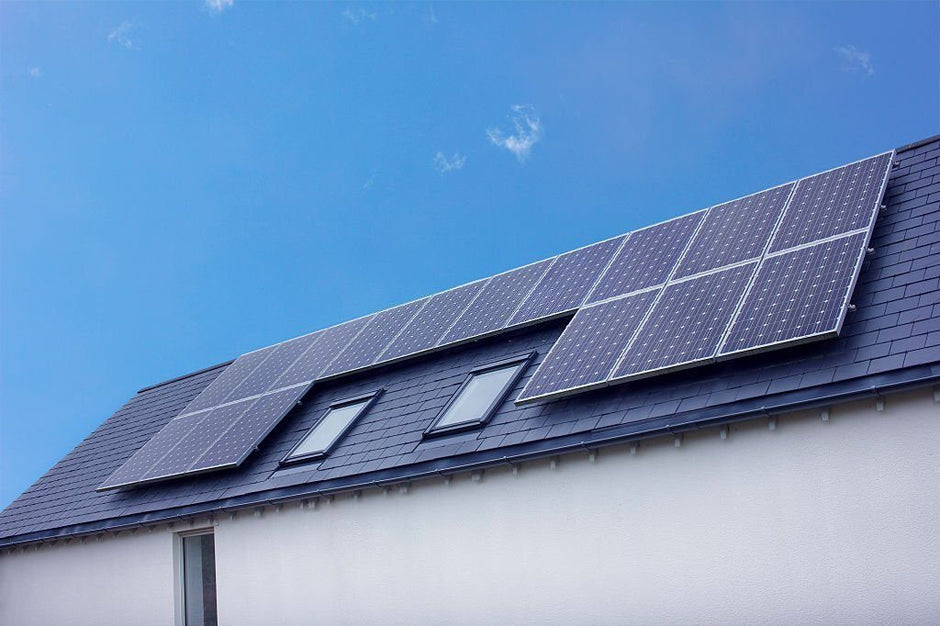 what is the difference between passive solar system and active solar system