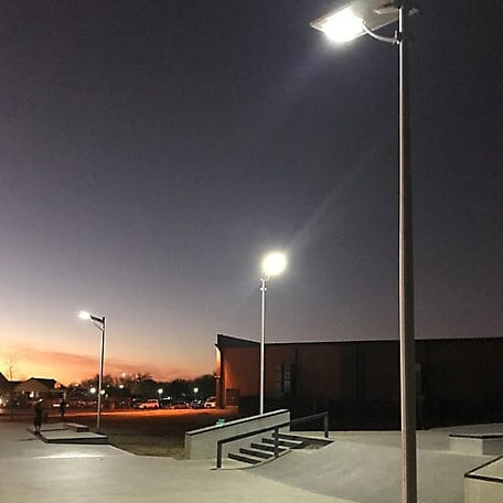 CASTOR Solar LED Street Light 100 Watt 11000 Lumens 5000K Parking Lot Light Solar All in One Street Light | 5 Years Warranty - ShopSolarKits.com