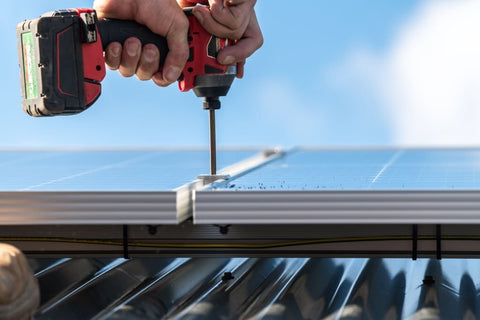 Do Solar Panels Heat Up metal Roof
