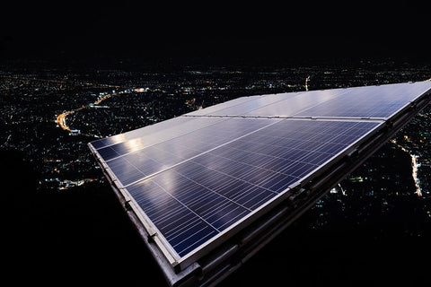 Do solar panels charge off moonlight