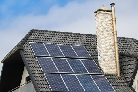 How many solar panels does it take to run a house off grid