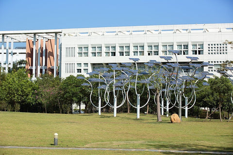 benefits of solar panels  for school