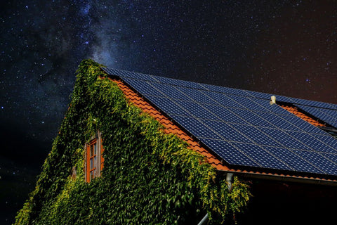 does solar panels work on cloudy days