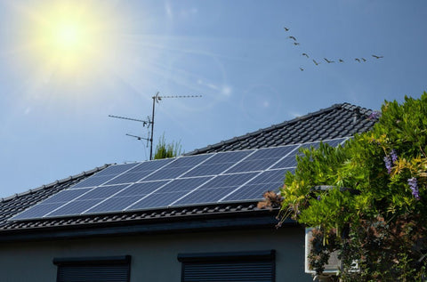 how do solar panels work at night