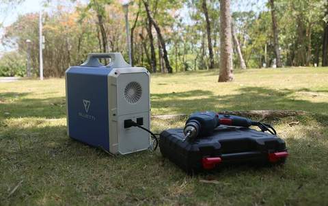 how does a solar generator work