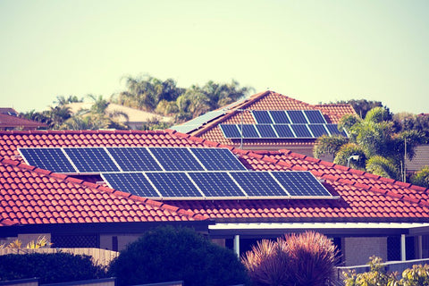 how many solar cells are there in a solar panel