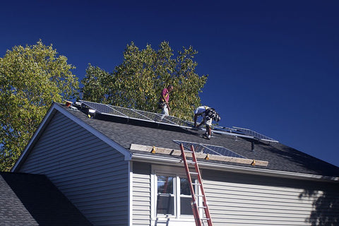 if Solar Panel has Voltage but No Amps