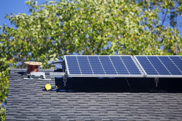 micro inverter solar systems benefits and drawbacks
