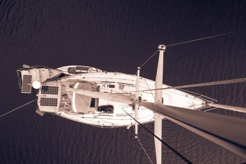 solar panels installation on sailboat